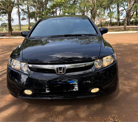 HONDA CIVIC 1.8 LXS 16V FLEX 4P AUTOMÁTICO HONDA CIVIC 1.8 LXS 16V FLEX 4P AUTOMÁTICO